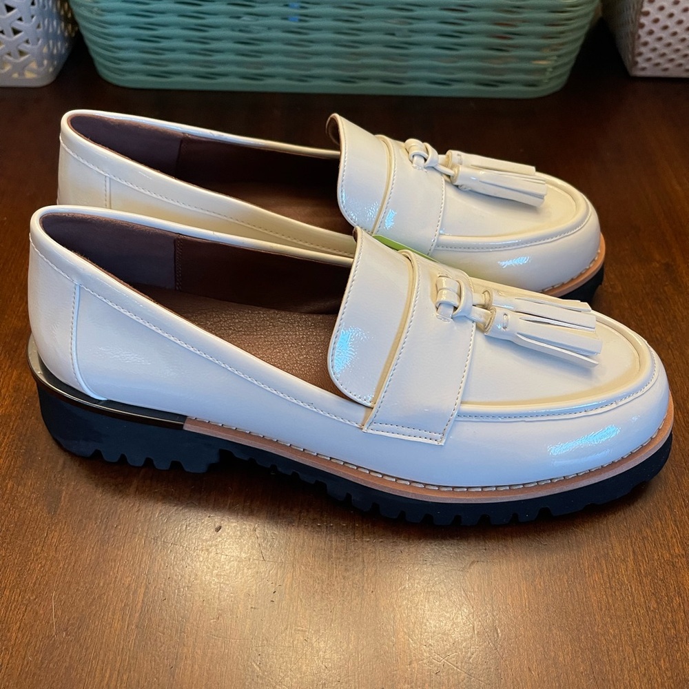 NWT MUCCUTE Tassel Platform Loafers - Picture 2 of 6